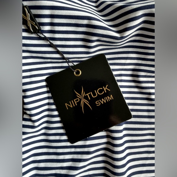 NIP TUCK Women’s SWIMSUIT TUMMY CONTROL ONE PIECE SIZE 6 - Picture 10 of 14